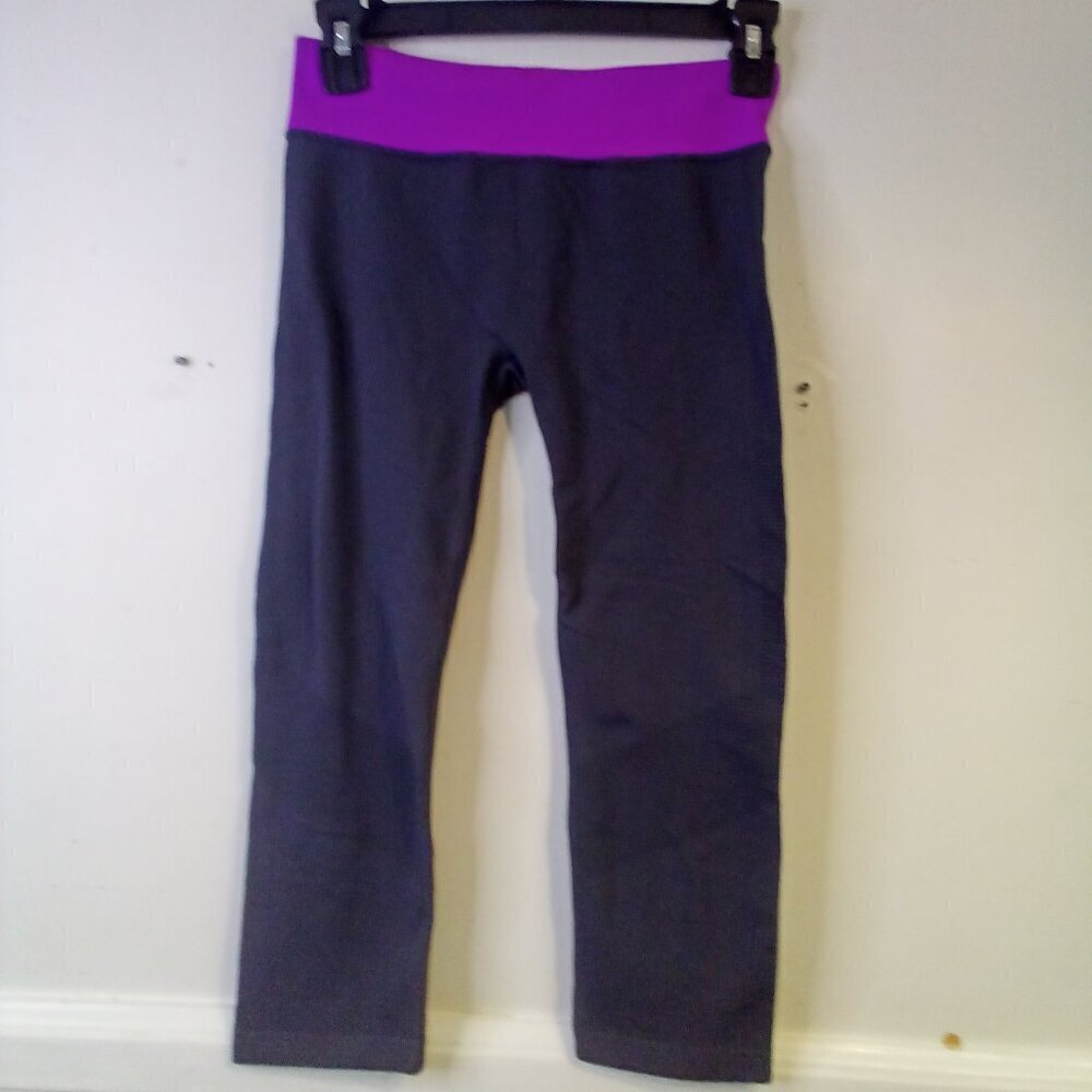Champion Leggings Capri Women XS Active Athletic Soft Stretch Gray Purple